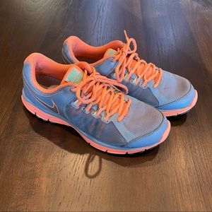 Nike Lunarlon Tennis Shoes